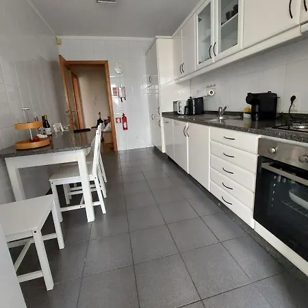 Silver Waves 公寓 加亚新城